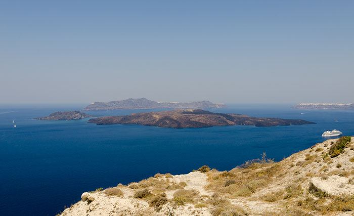 Nea and Palaia Kameni